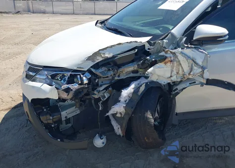 2015 Toyota Rav4 Limited z USA, uszkodzony, nr VIN 2T3YFREV3FW172621